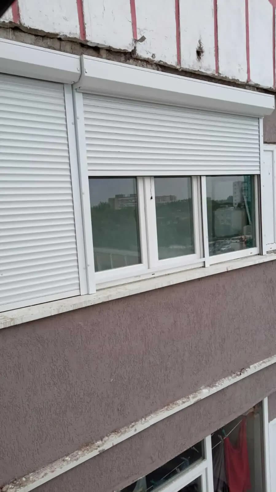 Rulouri exterioare pe comandă – fotografia 2 din 5
