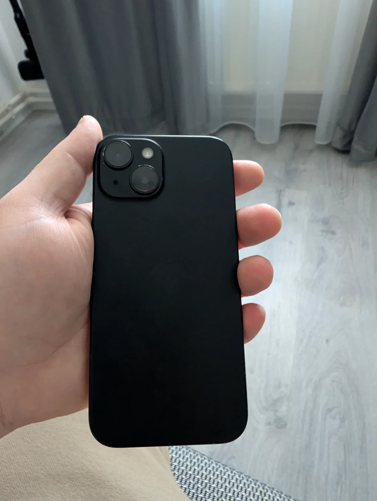 Iphone 15 128gb in perfecta stare – fotografia 3 din 3