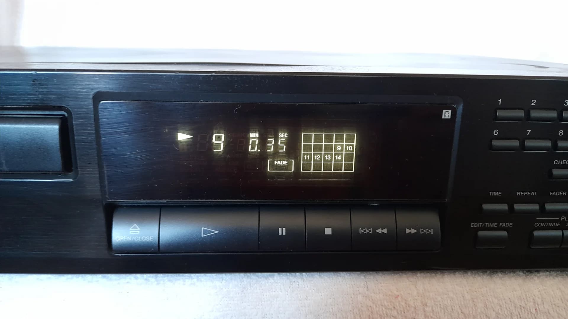 Sony CDP-311 CD Player