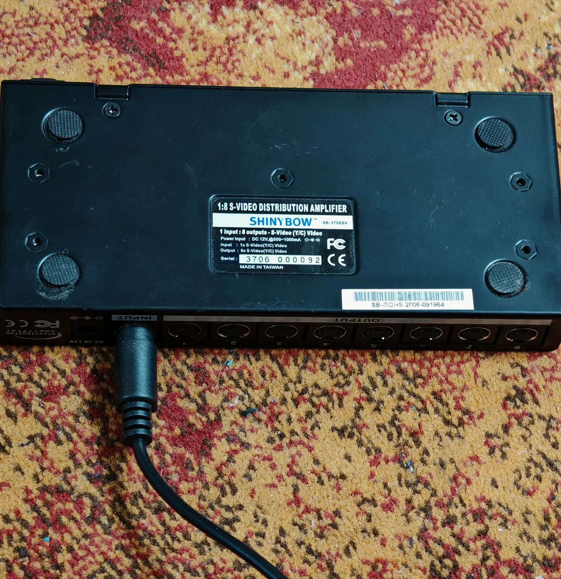 Amplificator de distribuție S-Video 1x8 (doar S-Video)