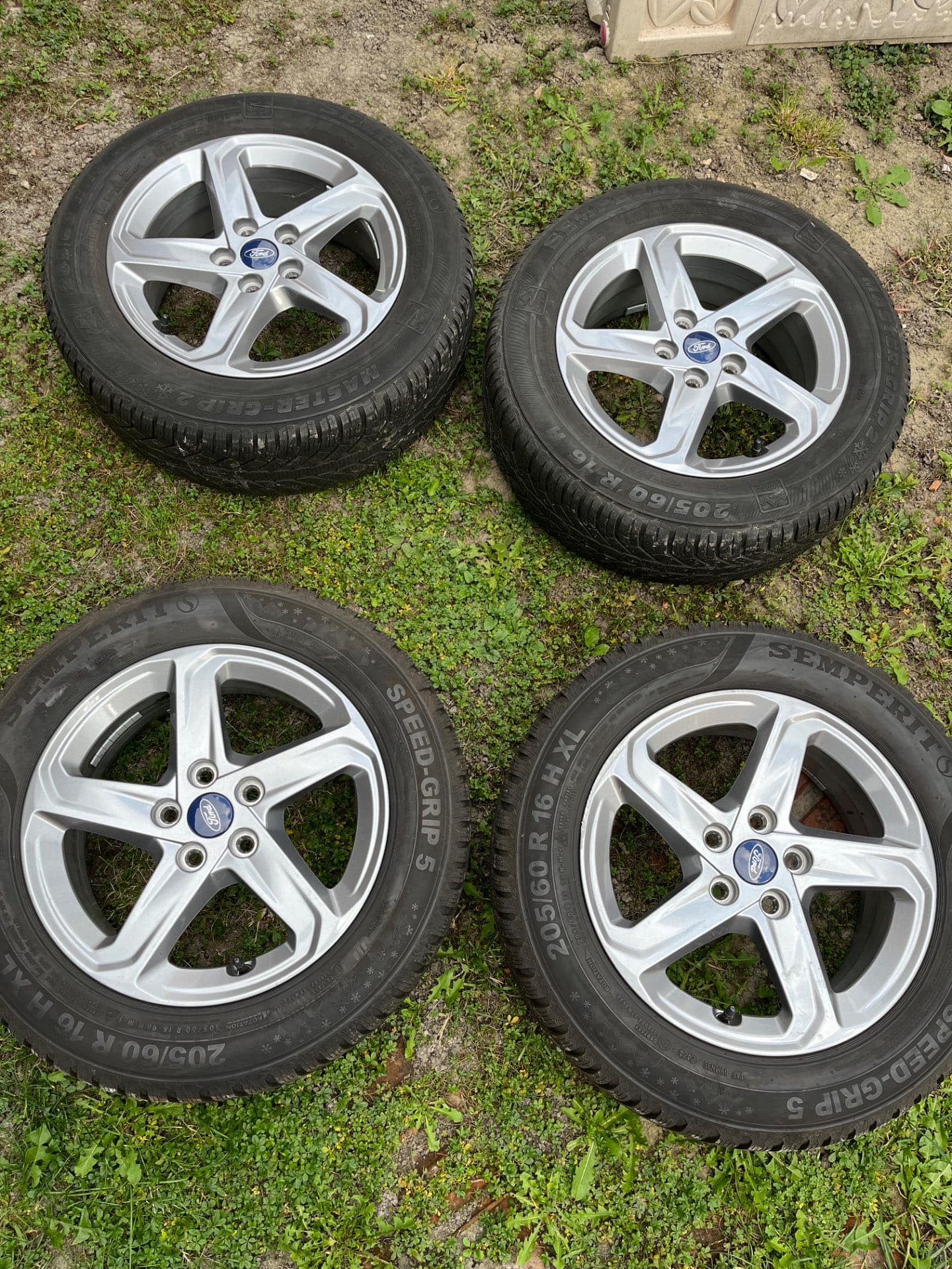 Jante aliaj Ford cu cauciucuri iarnă 205.60.16 – Oradea, Bihor