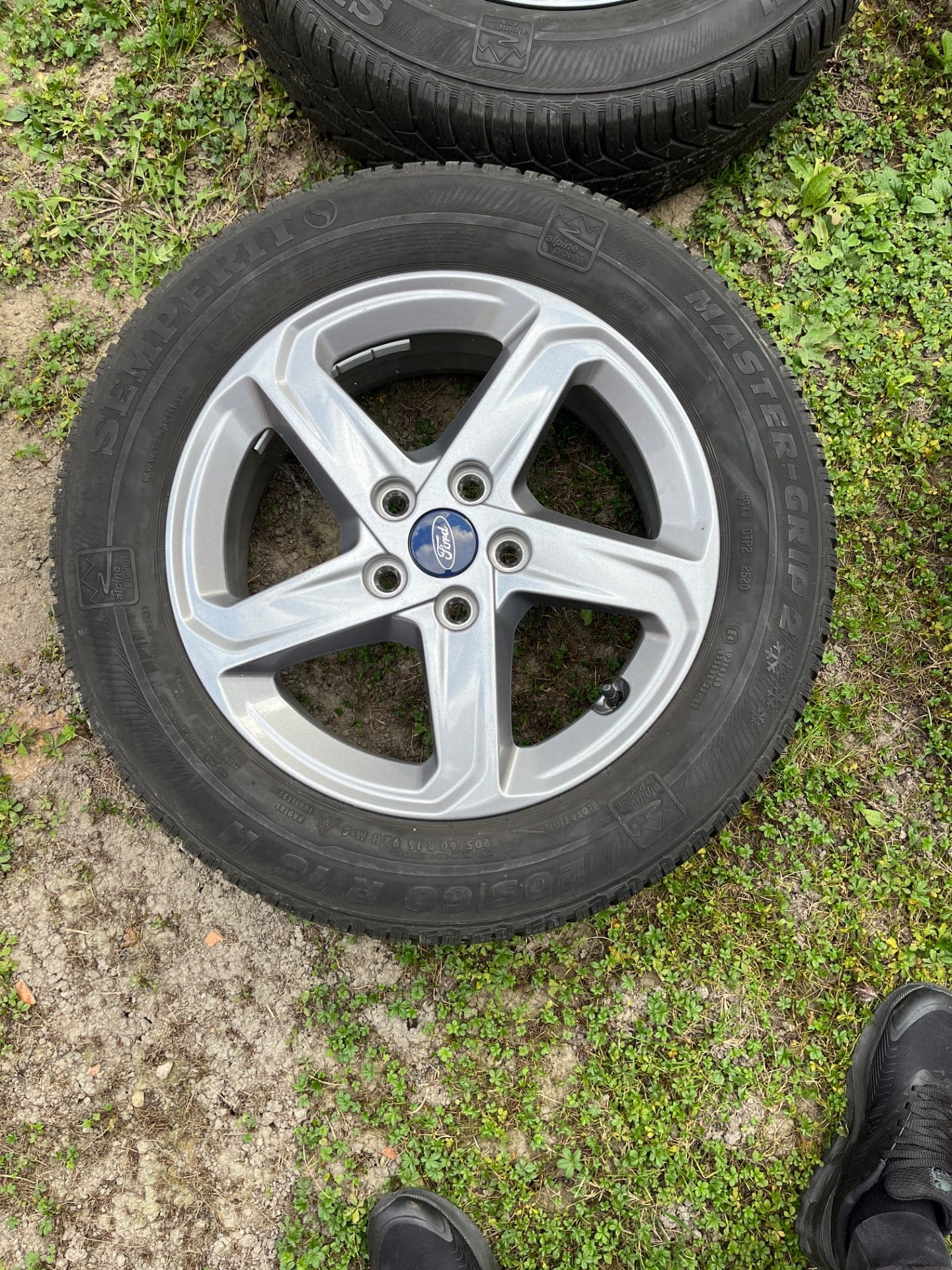 Jante aliaj Ford cu cauciucuri iarnă 205.60.16 – fotografia 3 din 8