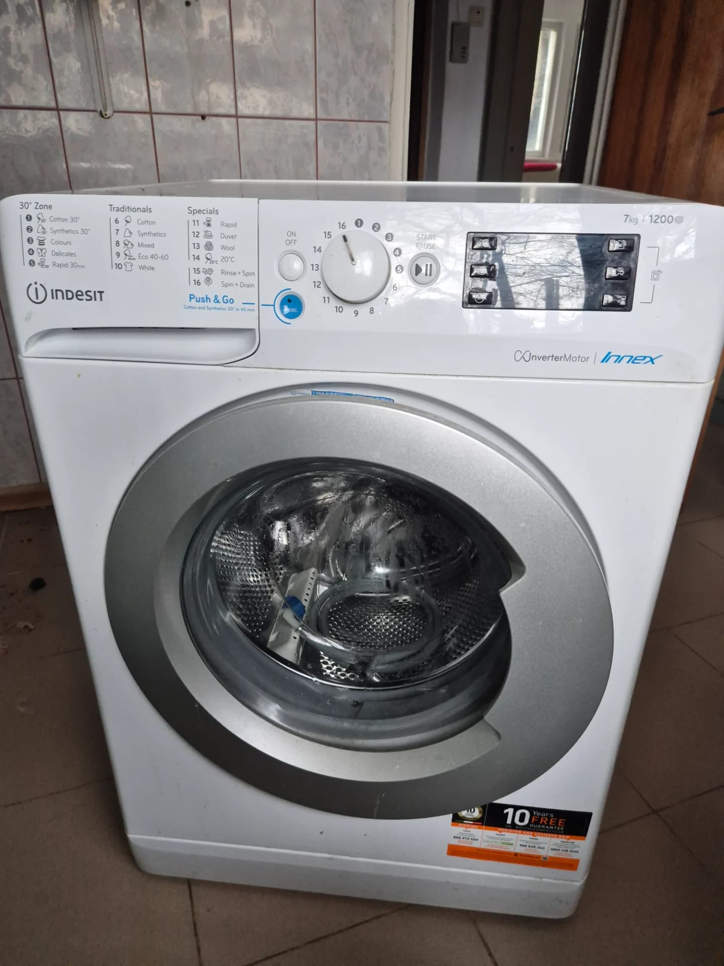 Masina de spalat rufe – fotografia 2 din 6