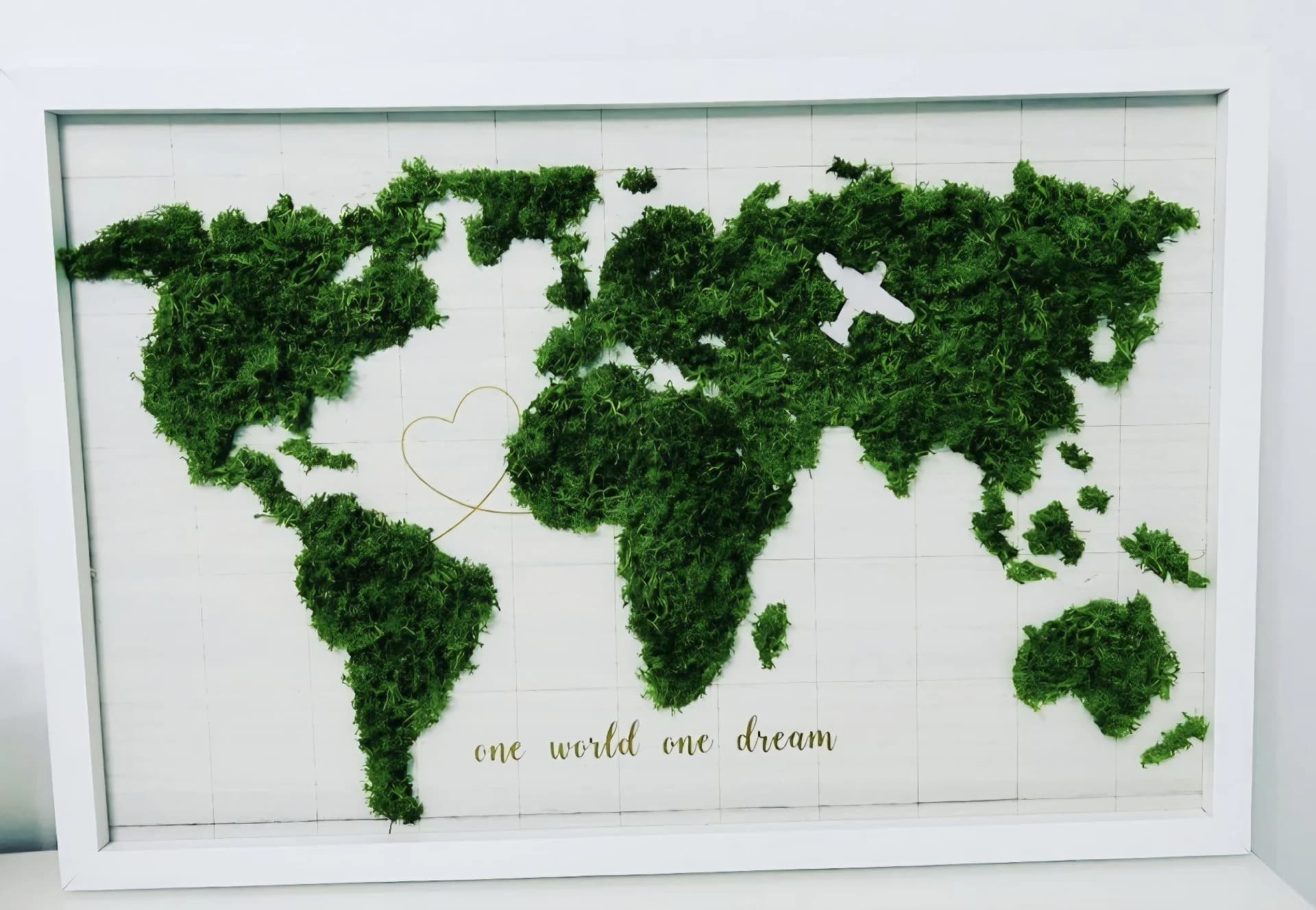 Harta lumii decorata cu licheni naturali – Ploiesti, Prahova – Decorațiuni