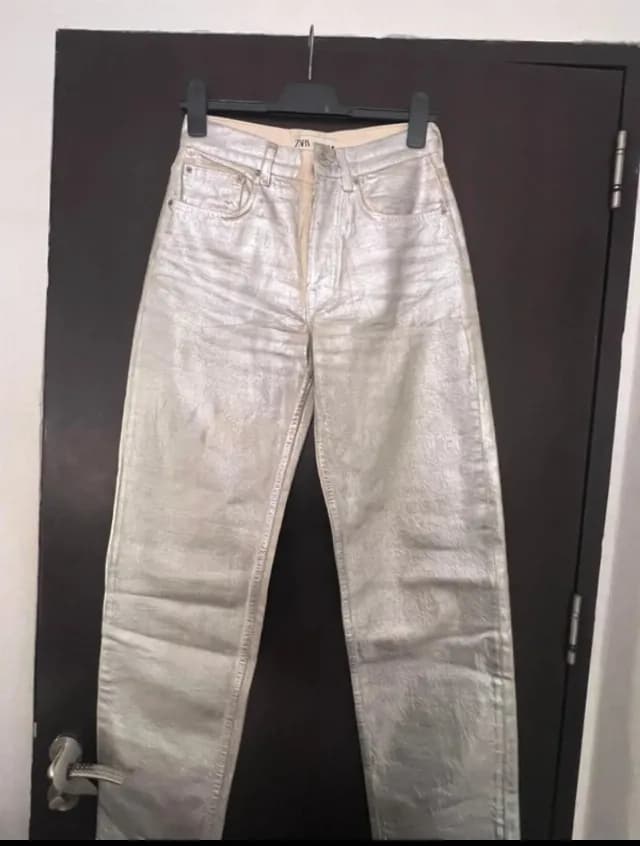 Pantaloni zara,purtati de cateva ori
