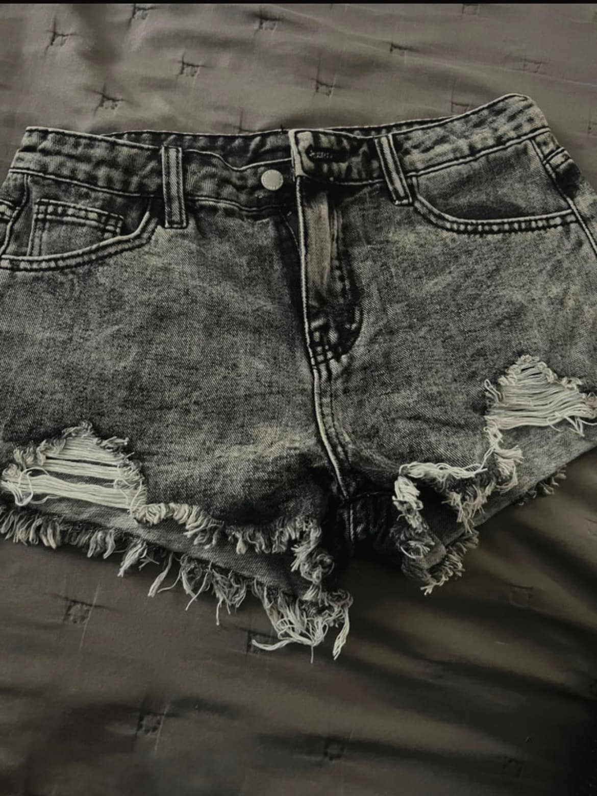 Pantaloni scurti shein,stare foarte buna(nepurtati)
