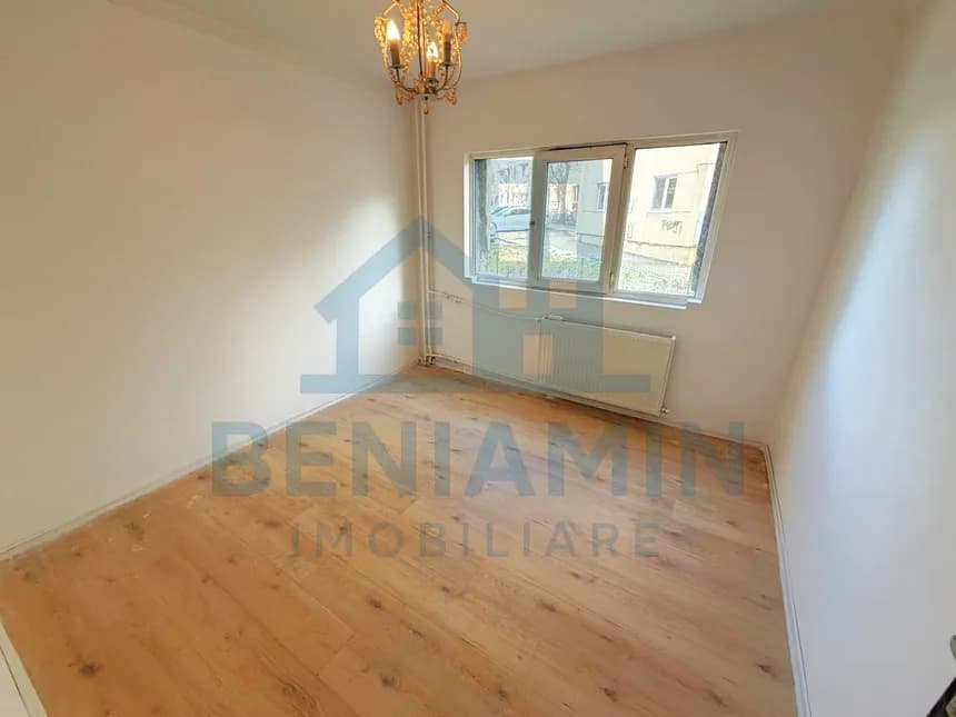 Apartament 4 camere – fotografia 6 din 8