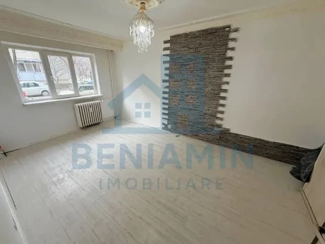 Apartament 4 camere