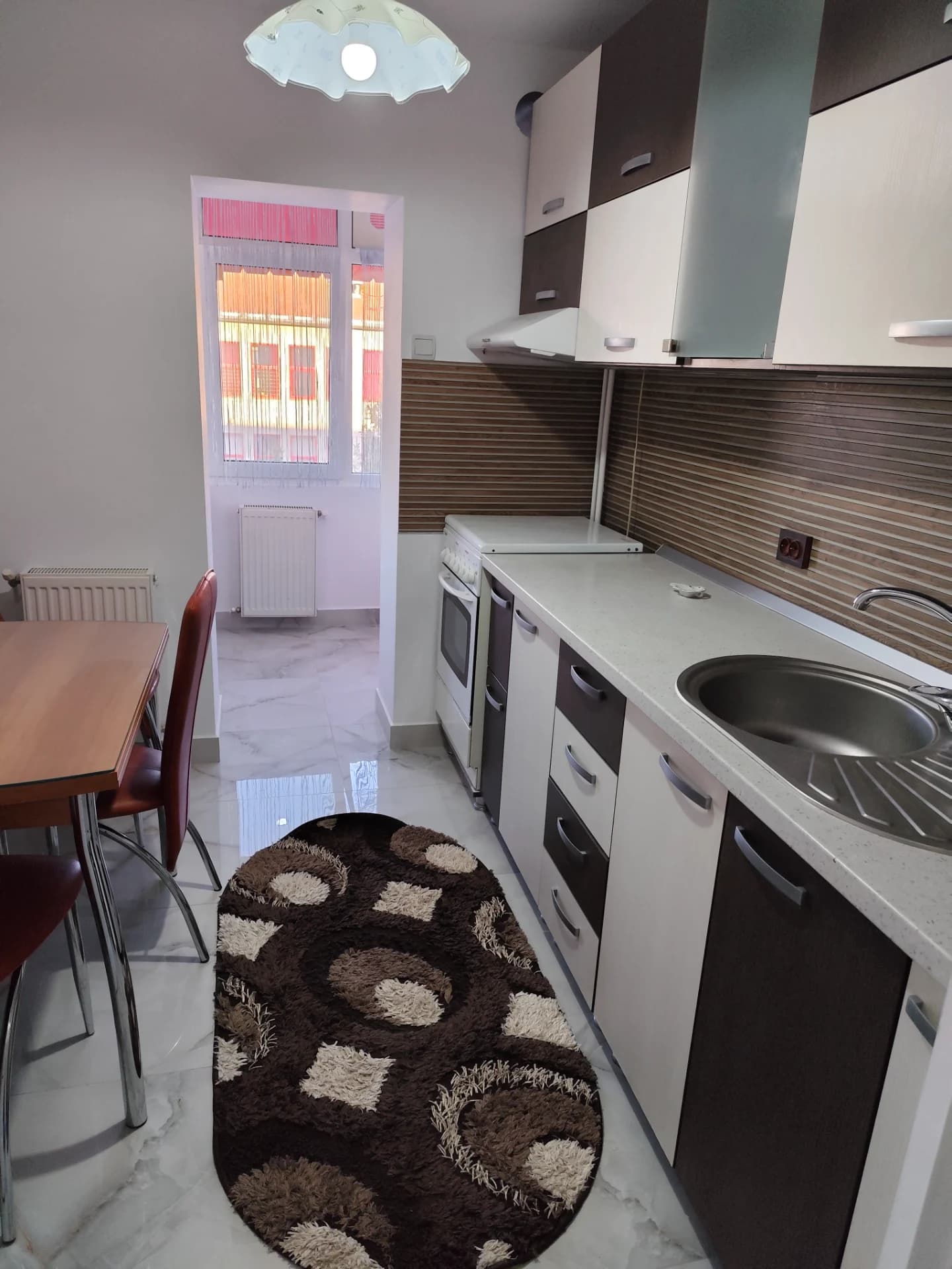 Închiriez apartament – fotografia 3 din 6