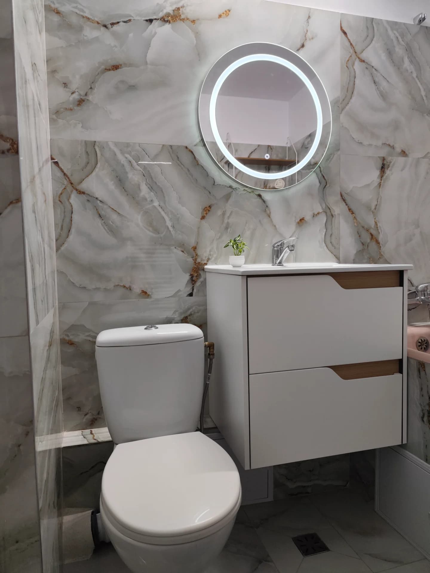 Închiriez apartament – fotografia 4 din 6