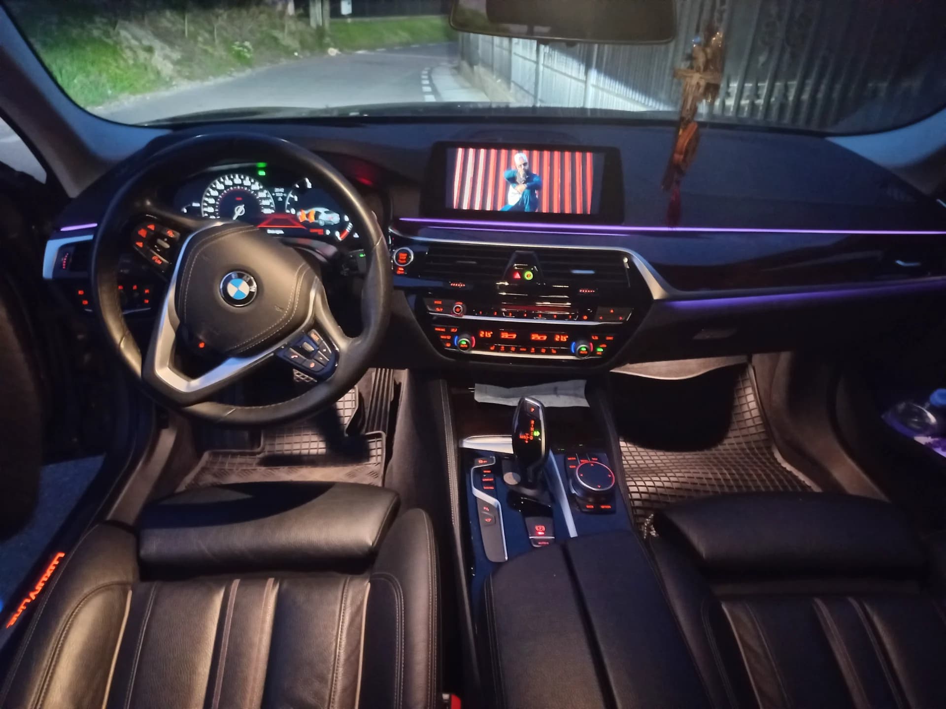 BMW G30 520 X DRIVE LUXURI LINE – fotografia 5 din 8