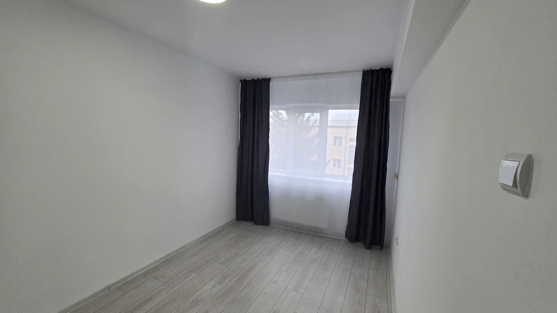 Apartament 3 camere – fotografia 5 din 8