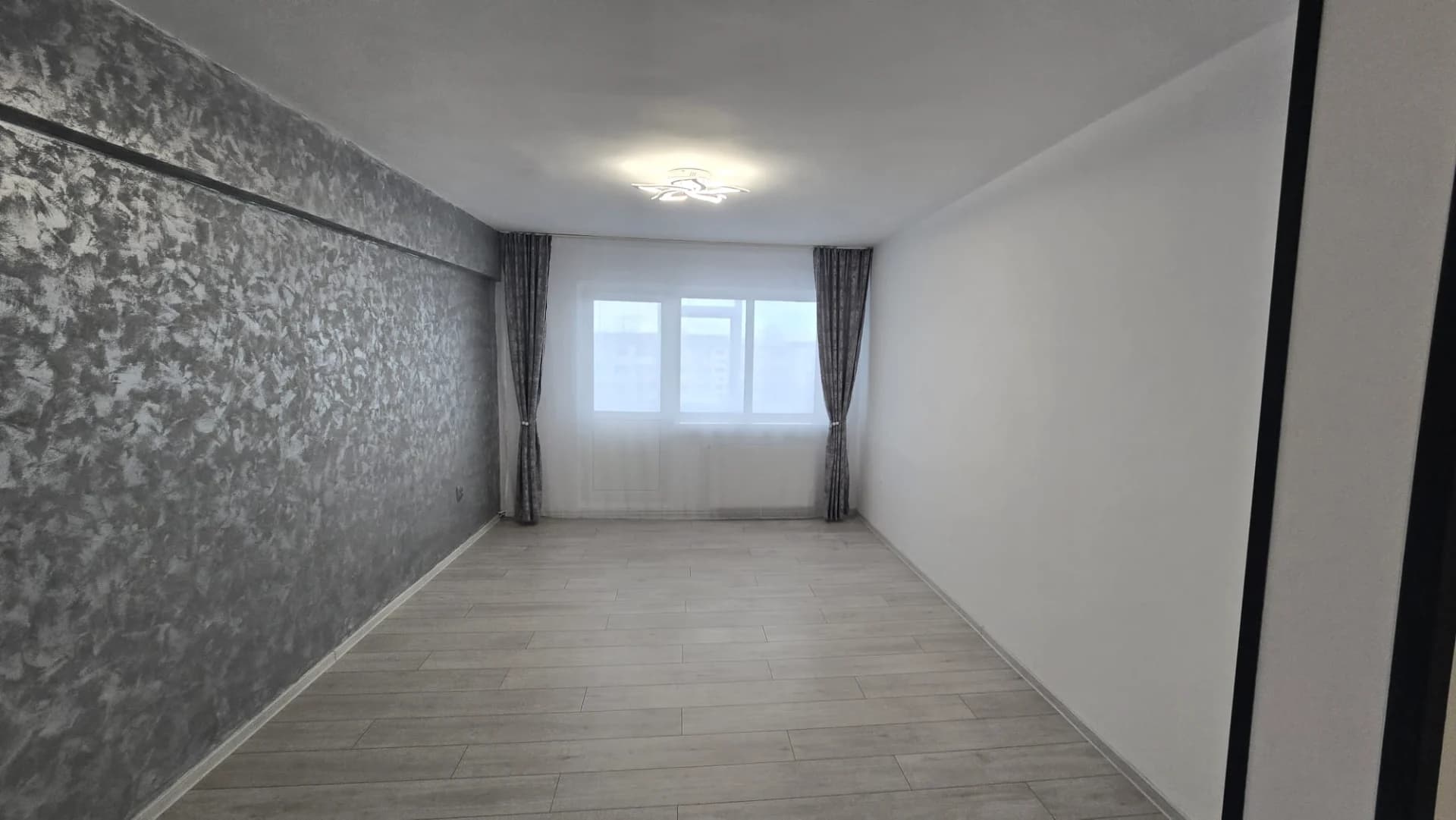 Apartament 3 camere – fotografia 4 din 8