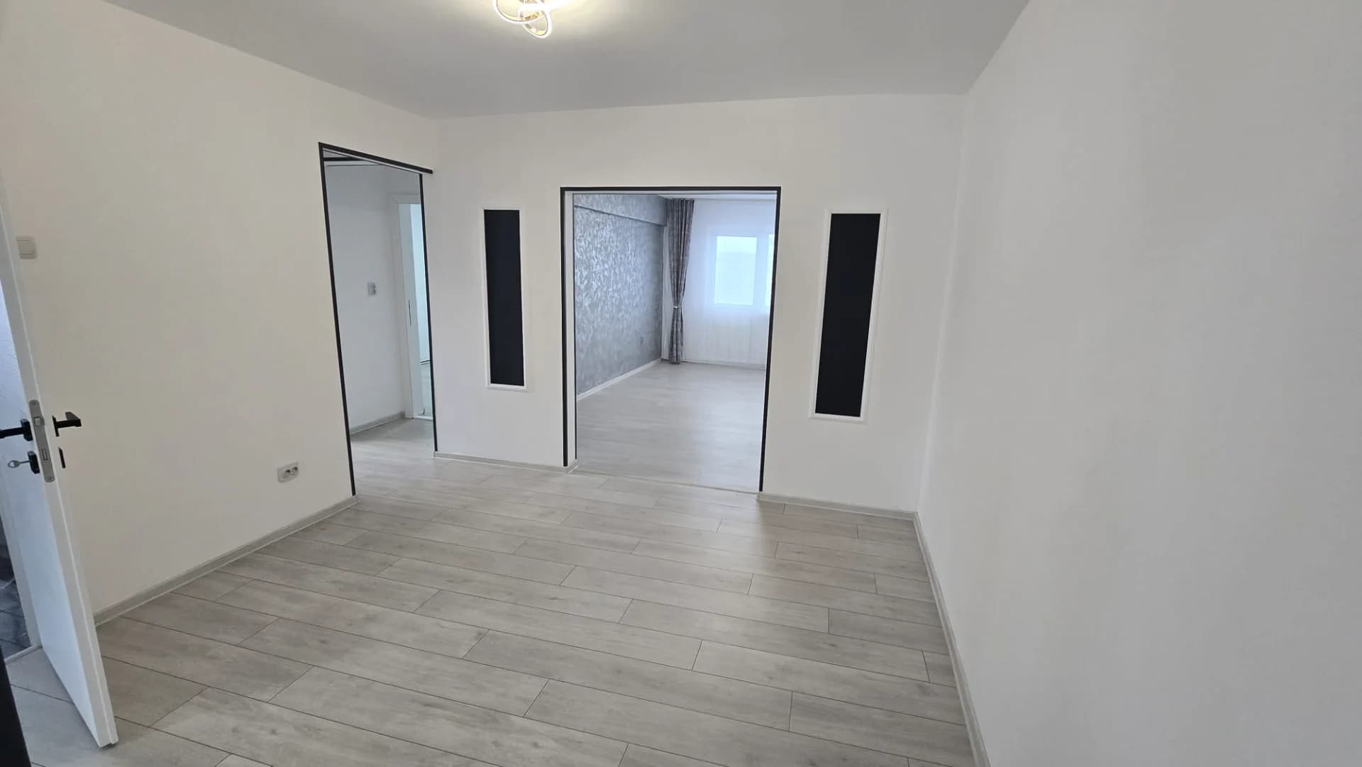 Apartament 3 camere – Roman, Neamț – Apartamente de vânzare