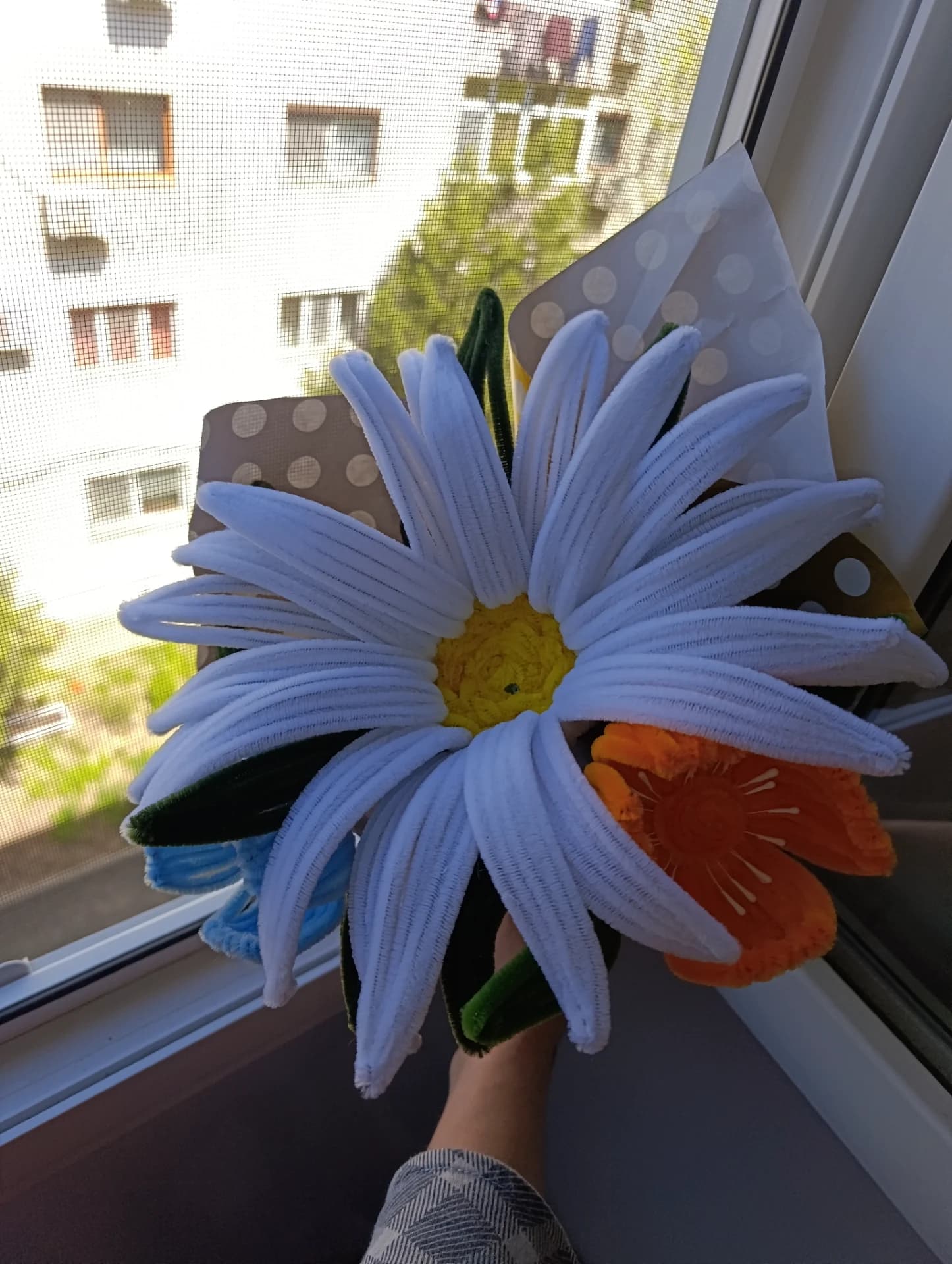 Flori din sârmă plusata și saten – fotografia 2 din 8