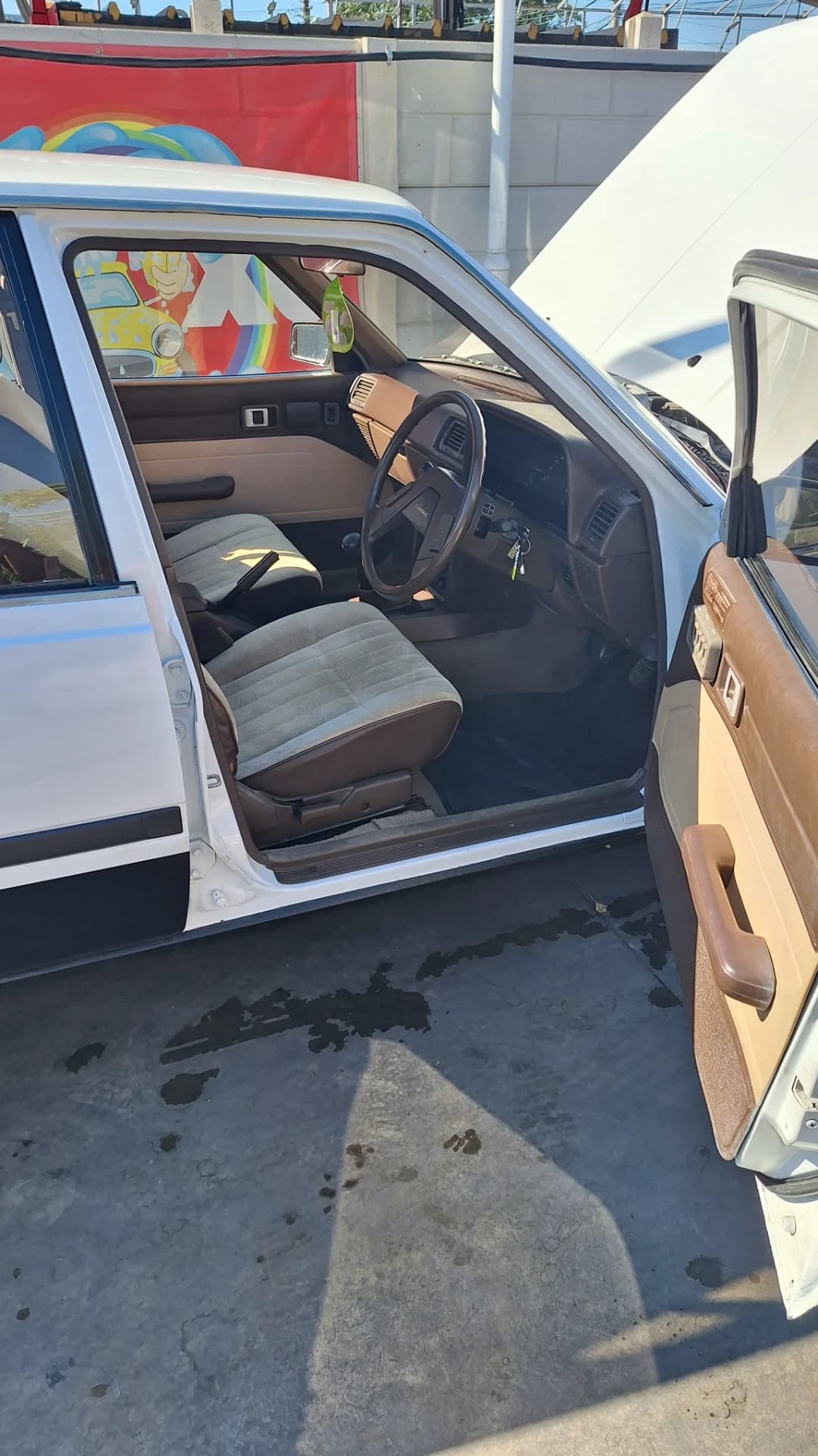 Toyota Carina – fotografia 5 din 8