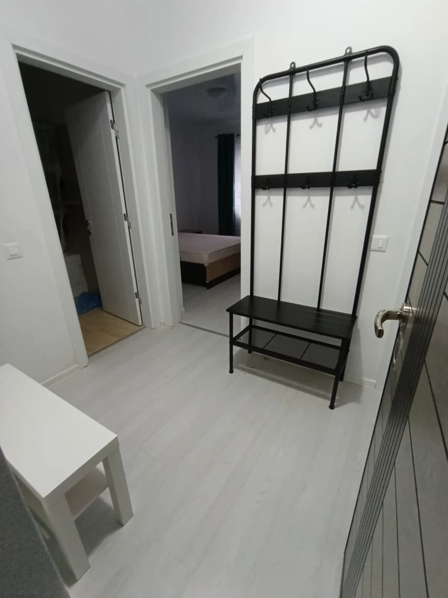 Proprietar, inchiriez apartament 2 camere (1 dormitor si 1 living), in zona Pallady – Sector 3, București