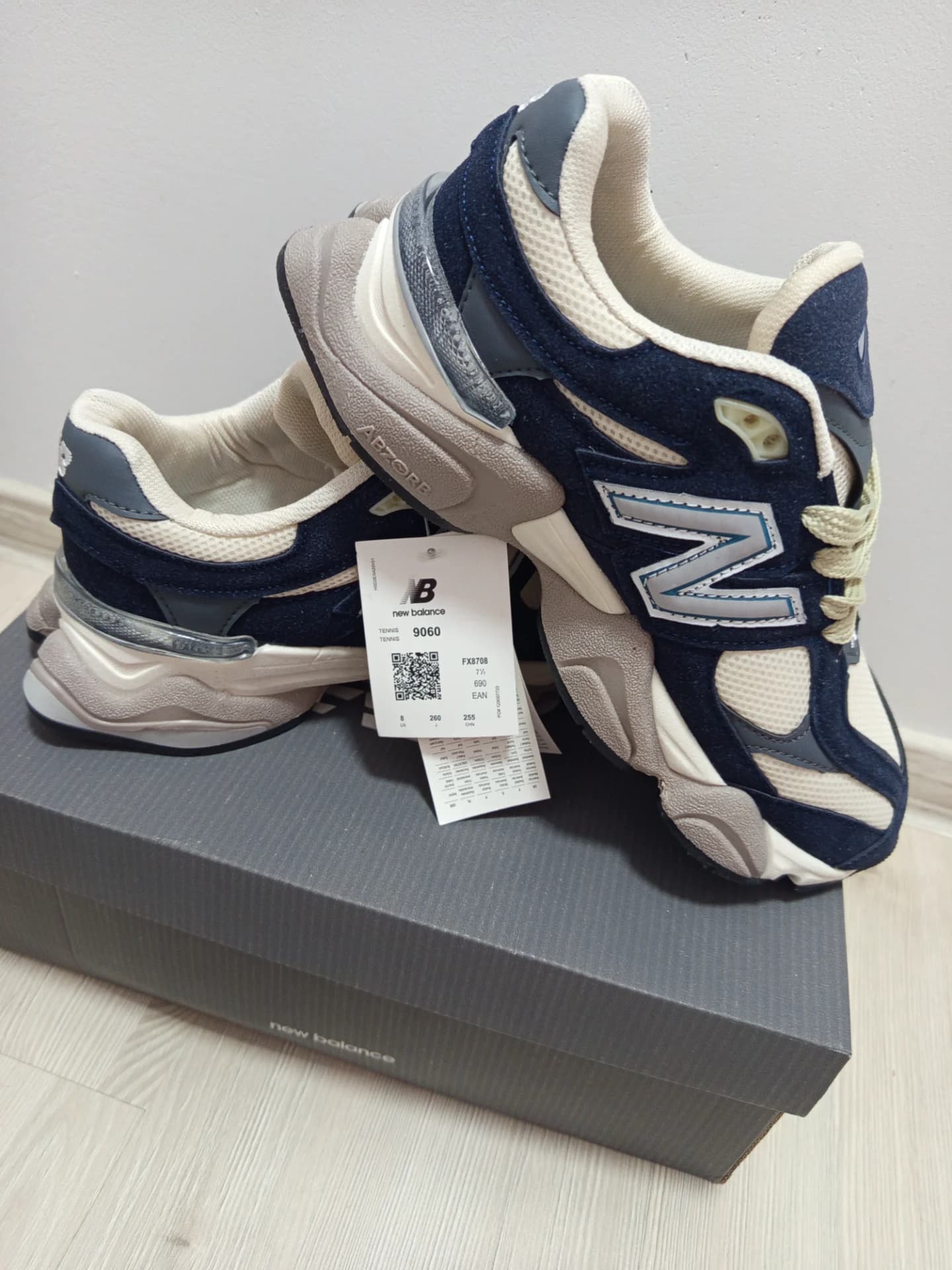 Adidași Newbalance 9060 – fotografia 6 din 7