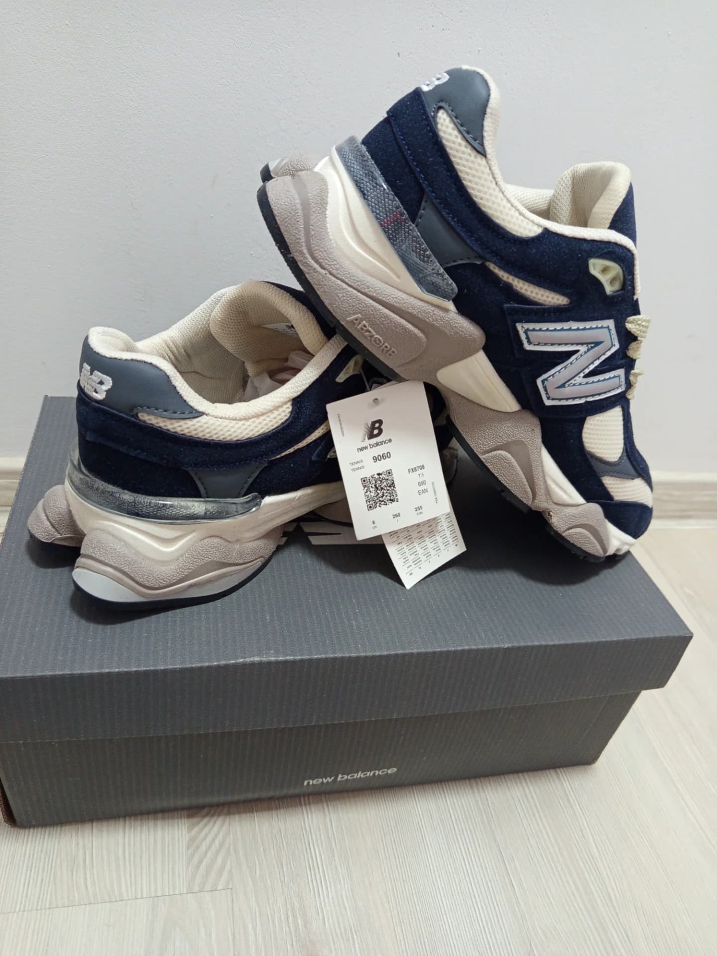 Adidași Newbalance 9060 – fotografia 3 din 7