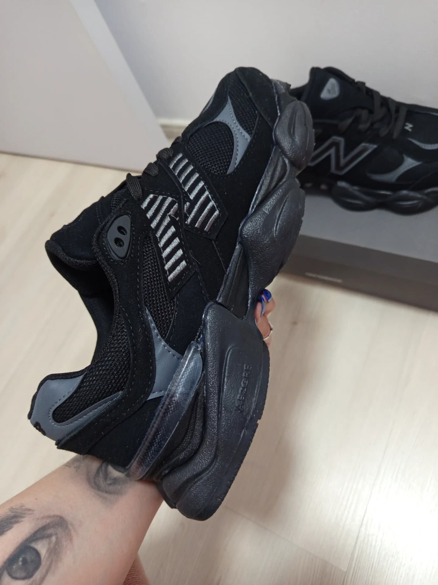 Adidași Newbalance 9060 – fotografia 4 din 6