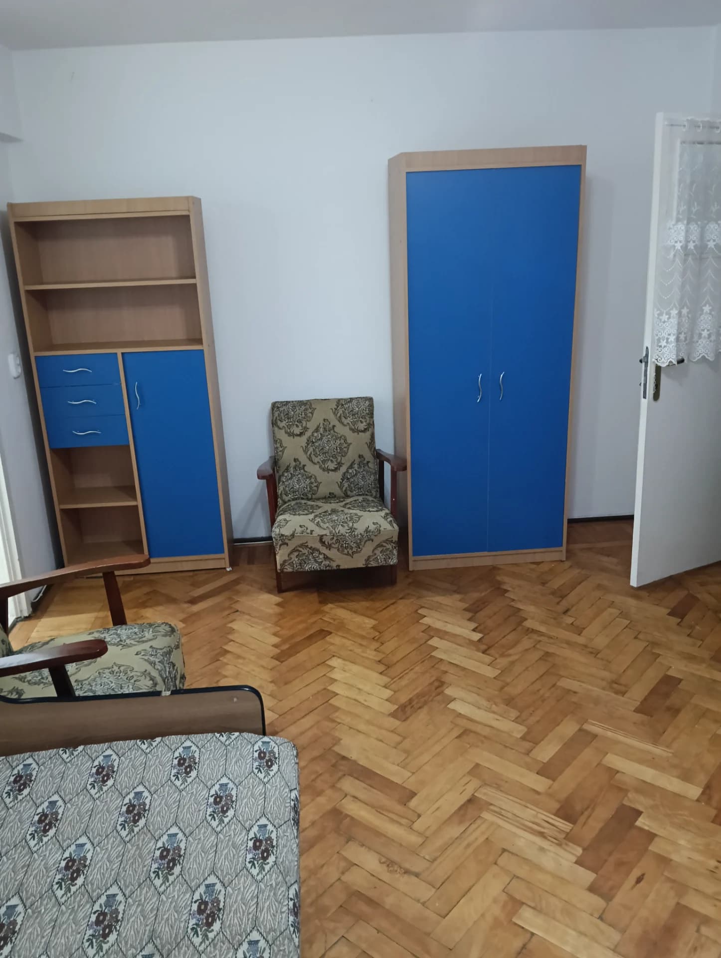 Ofer spre închiriere apartament – fotografia 6 din 8