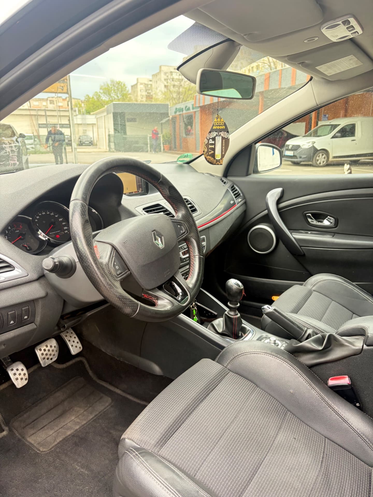 Renault Megane 2012 GT line 1.5 dci 110 cp – fotografia 6 din 7