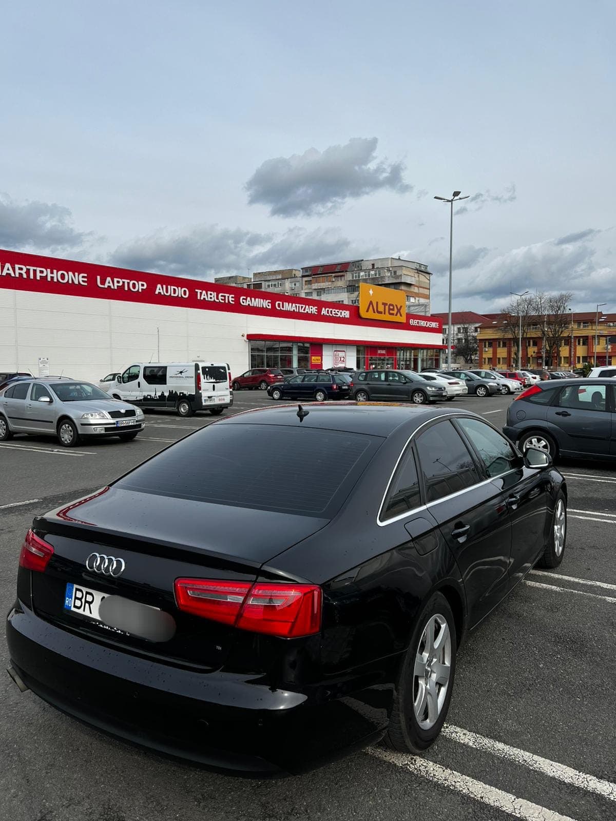 Vând Audi A6C7 anul 2012 – fotografia 6 din 8