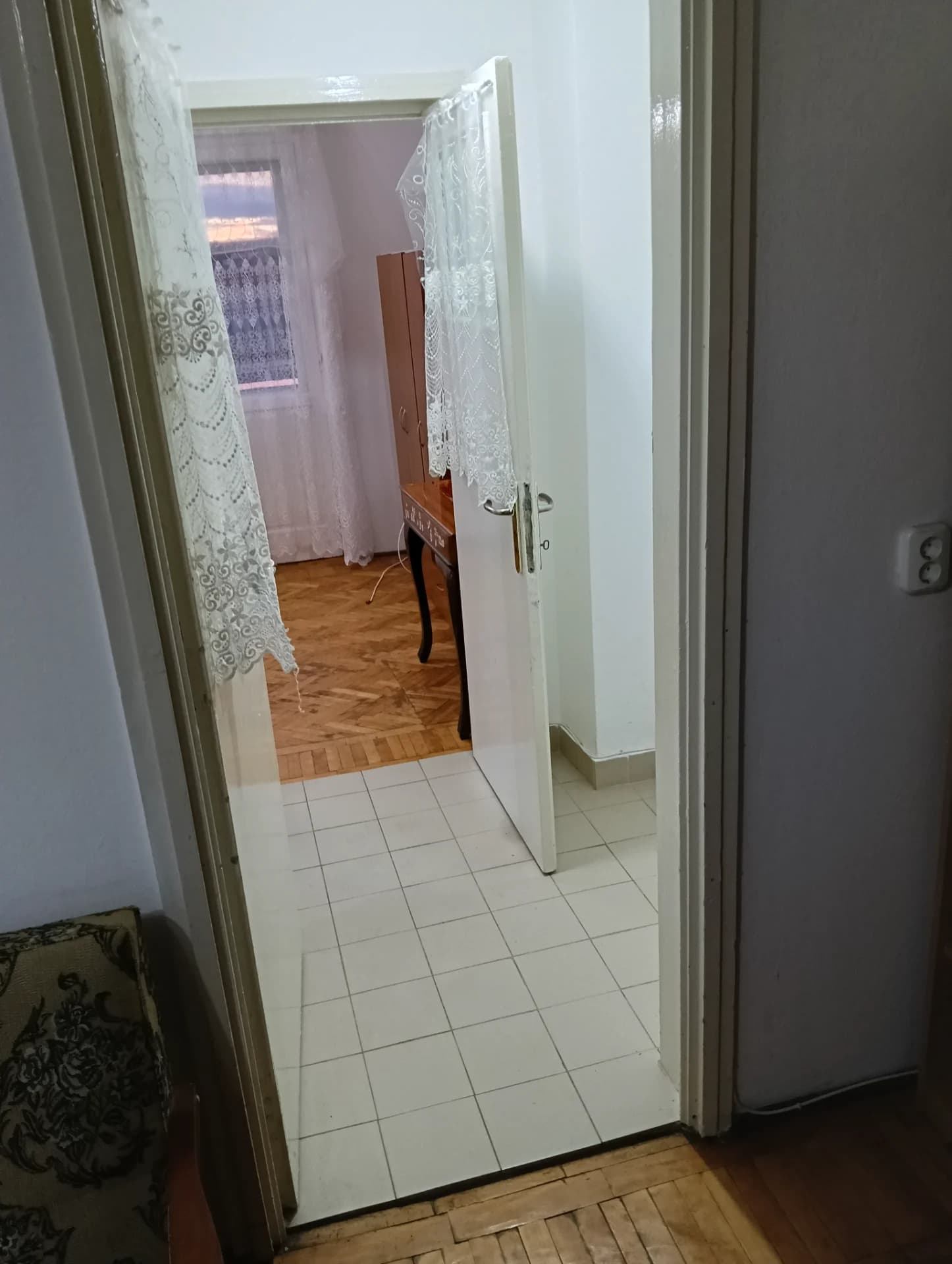 Ofer spre închiriere apartament – fotografia 4 din 8