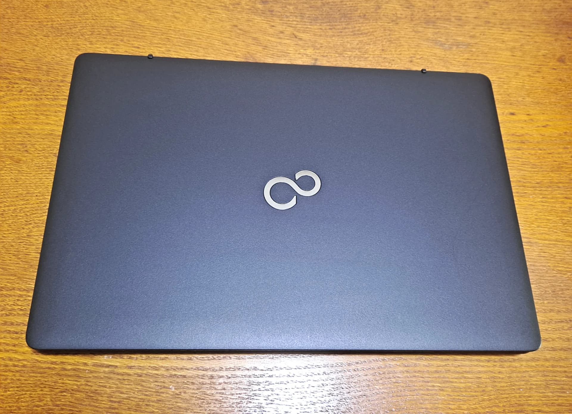 Vand laptop Fujitsu LifeBook A556 / Procesor i5-6200U / 8 GB RAM ( DDR4 ) / SSD 120 GB – fotografia 5 din 8