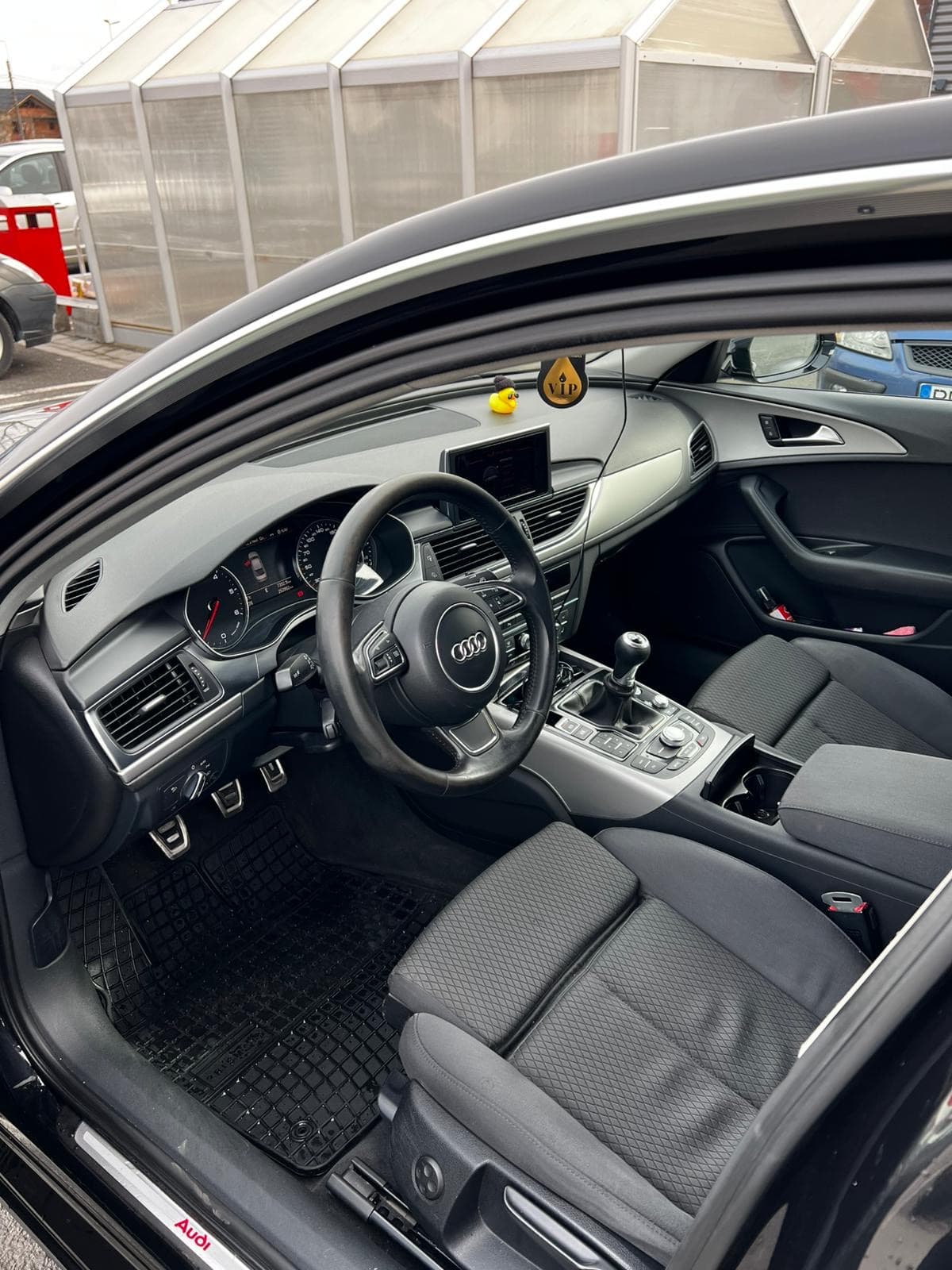Vând Audi A6C7 anul 2012 – fotografia 5 din 8