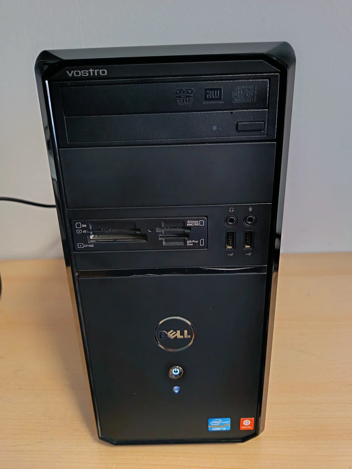 Unitatea PC+ monitor LCD