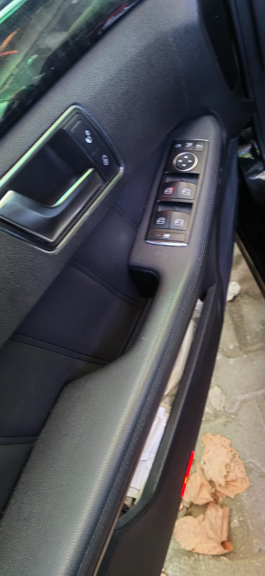 Mercedes w212 hibrid – fotografia 4 din 8