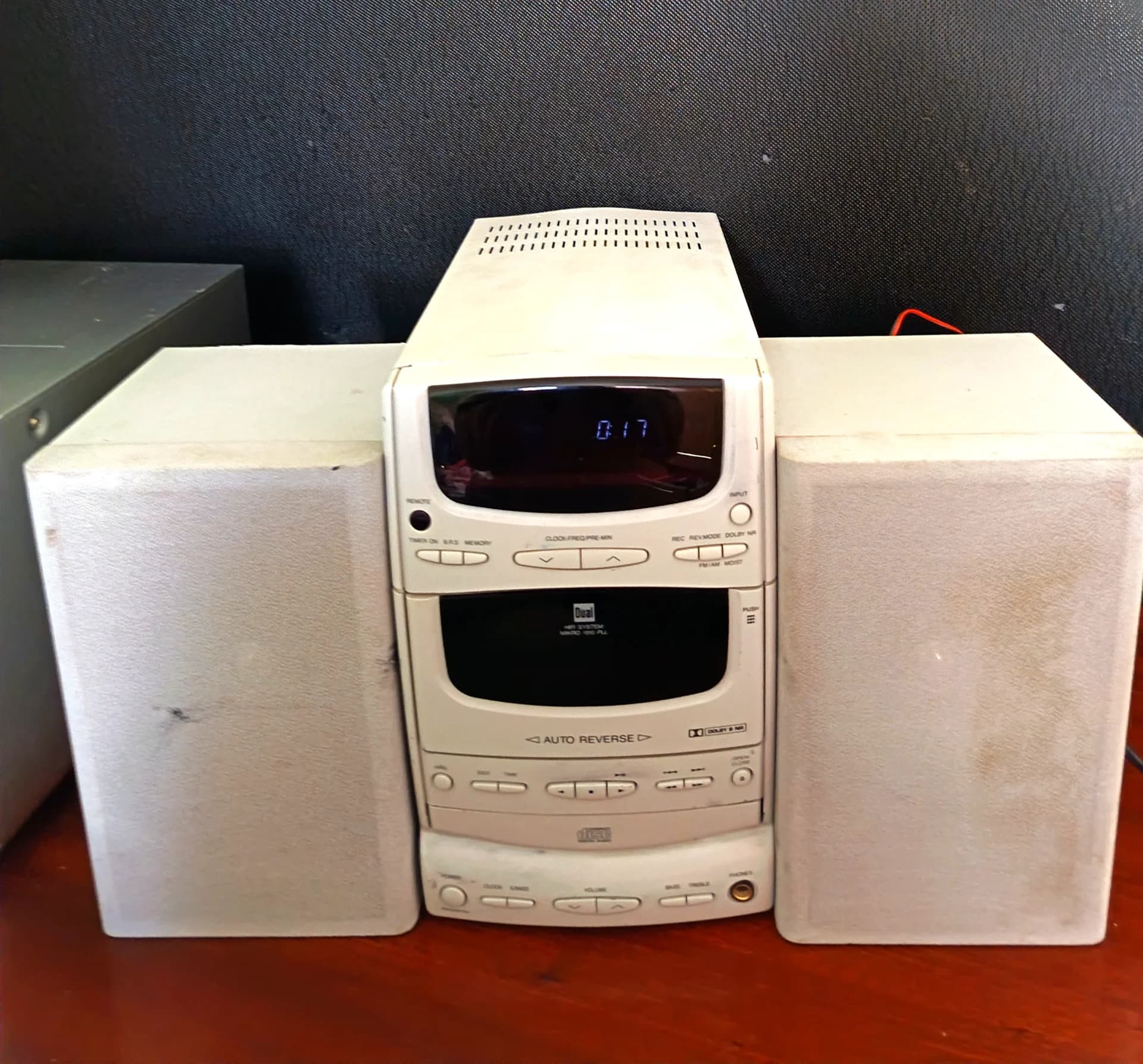 Sistem audio DUAL