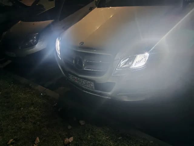 Vând Mercedes GLK