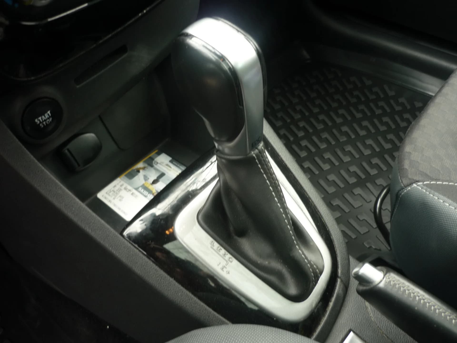 renault clio 4 automata – fotografia 2 din 8