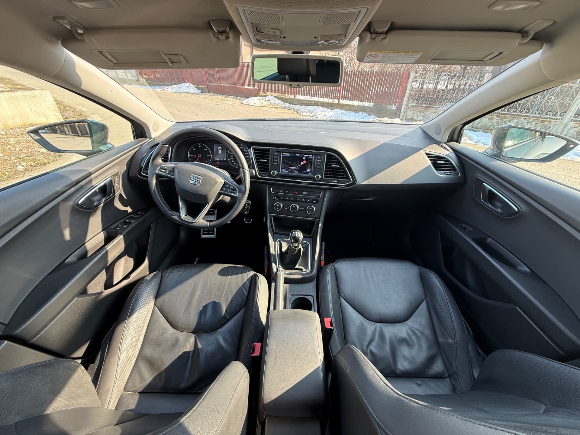 Vând Seat Leon 1,6 tdi 110 CP 6+1 viteze euro 5 navi piele matrix full led – fotografia 5 din 8