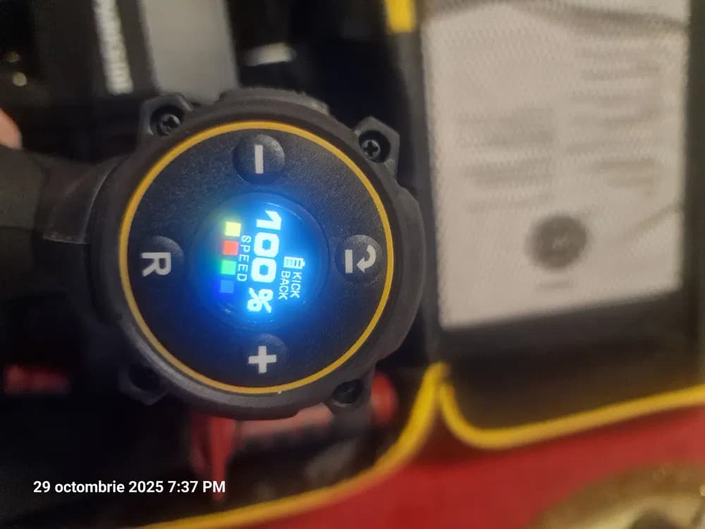 bormașină digitală parkside.are încărcător și acumulator de 5 ah – fotografia 3 din 7