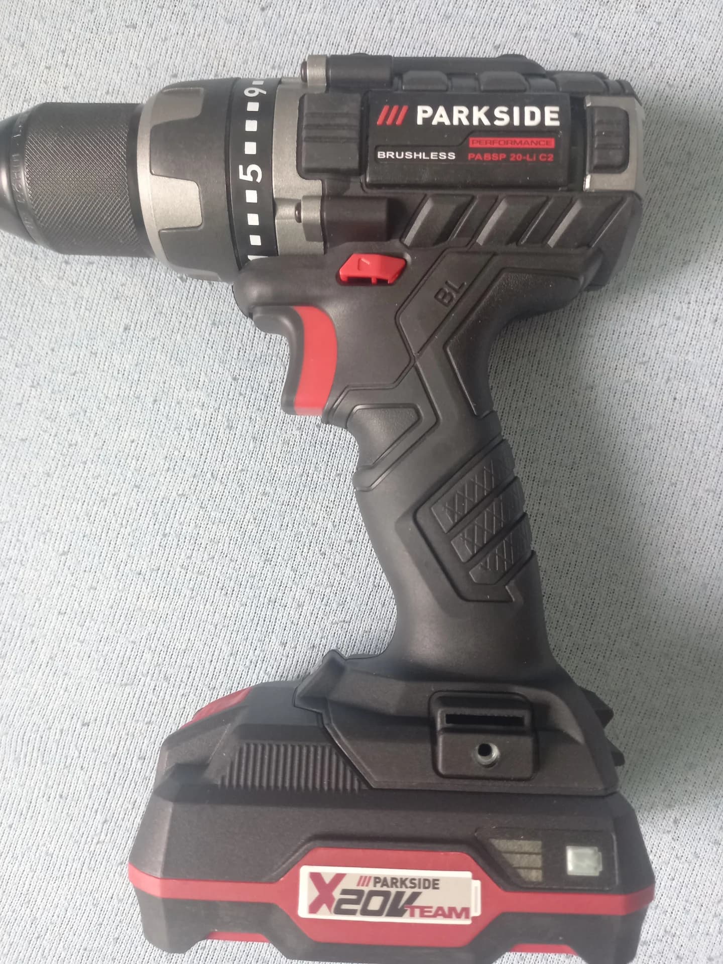 Masina de gaurit si insurubat (bormasina) pe acumulator PARKSIDE PERFORMANCE® PABSP 20 Li C4 20V – fotografia 2 din 5