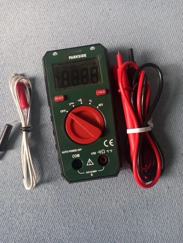 Multimetru digital automat Parkside, masurare AC/DC, 300V 69 RON