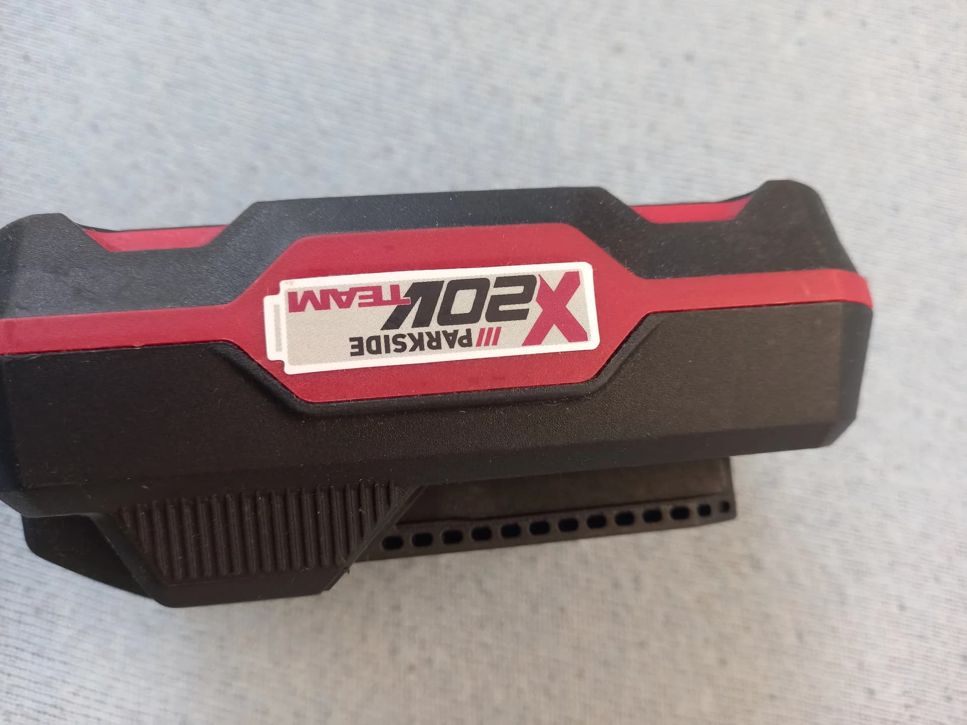 Acumulator performant Parkside 2Ah 20V – fotografia 2 din 3