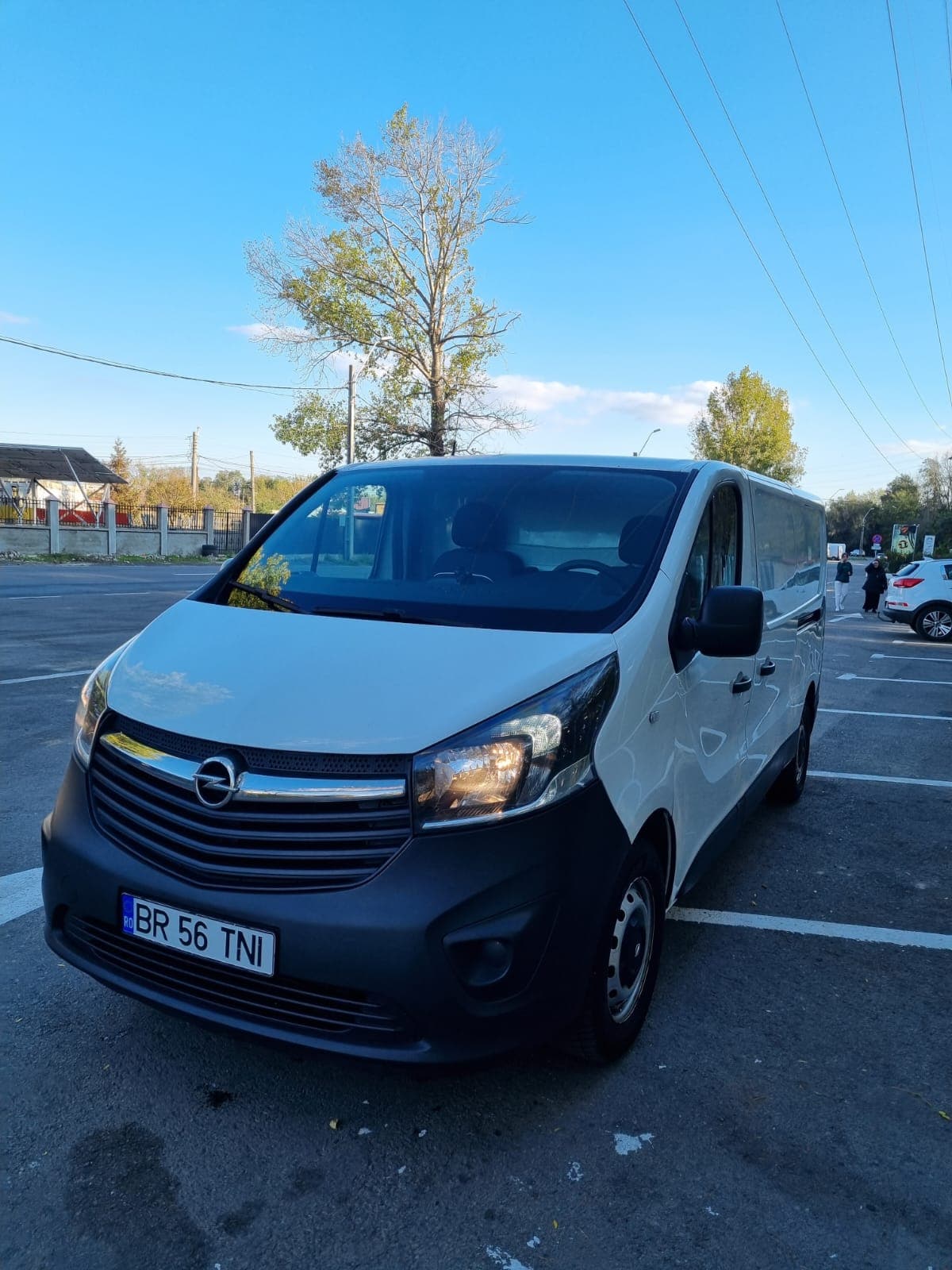 Opel Vivaro 1,6 diesel Biturbo 2019 – fotografia 4 din 8