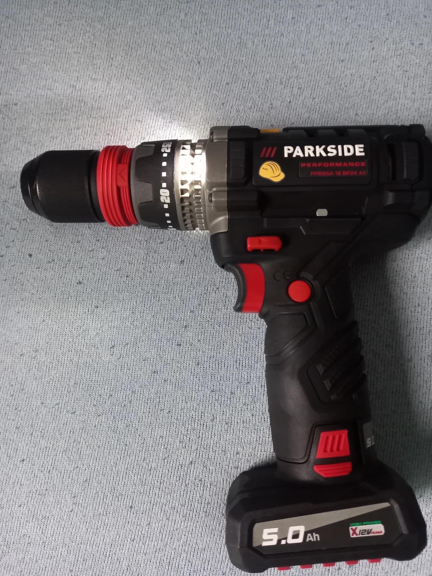 bormașină digitală parkside.are încărcător și acumulator de 5 ah – fotografia 5 din 7