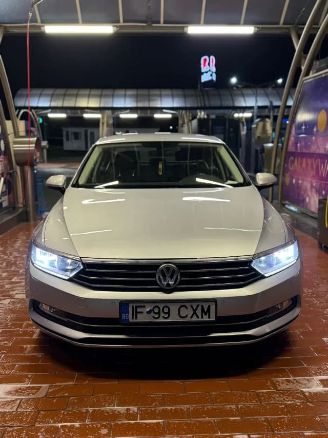 Vw b8 an 2016 motor 1.6 cutie automata . Geamuri electrice