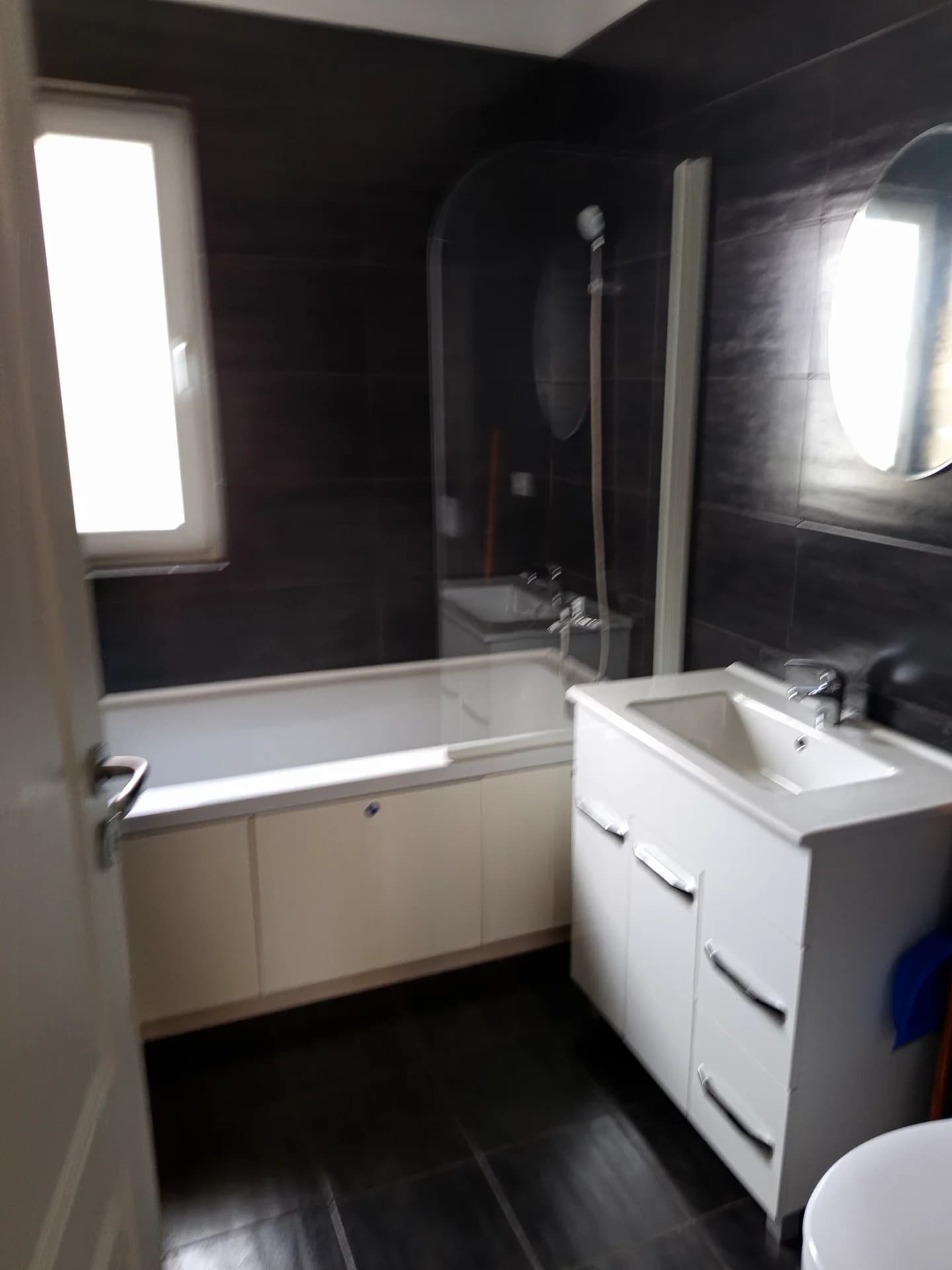 Proprietar închiriez apartament – fotografia 5 din 8