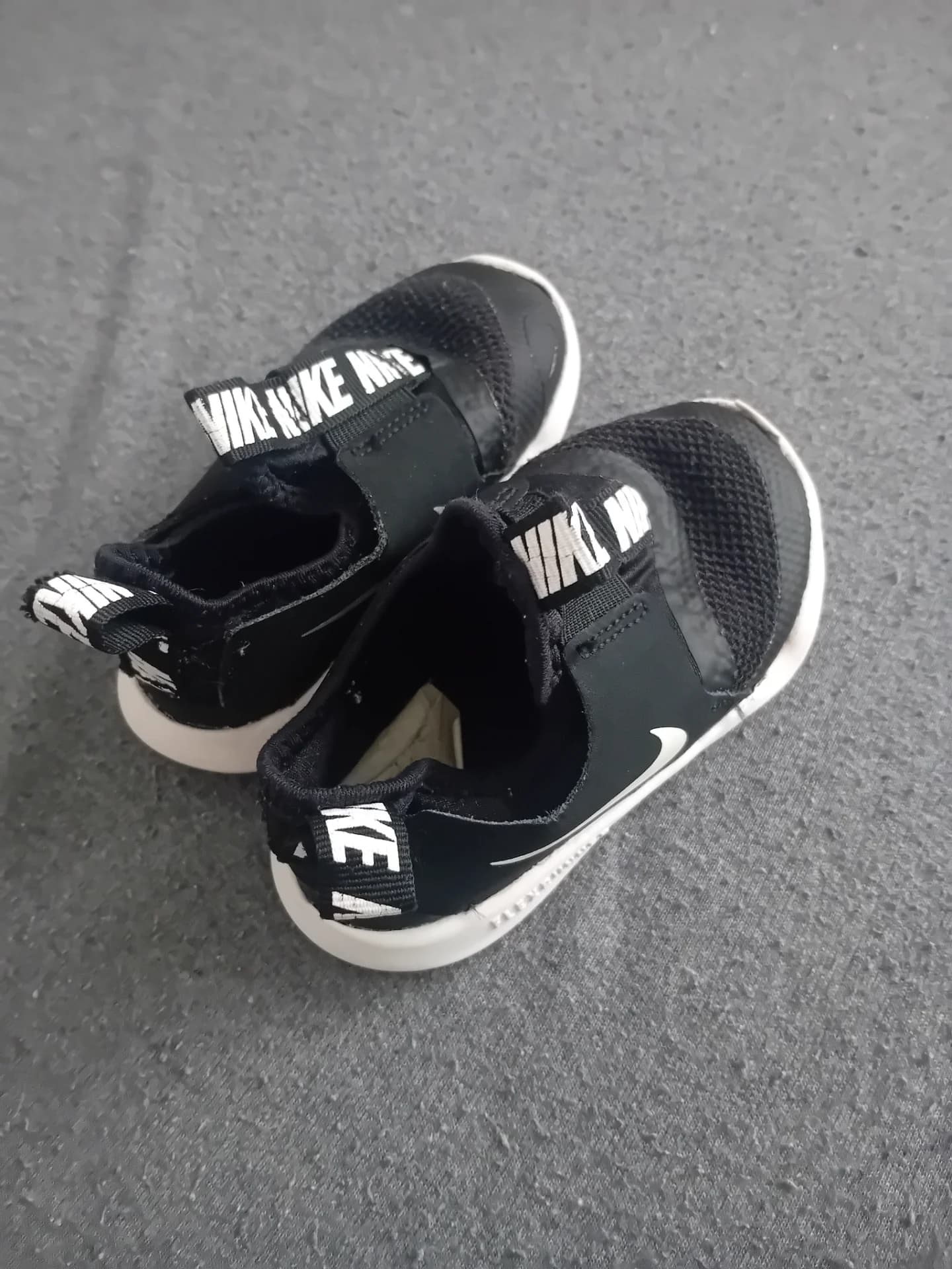 Nike adidasi marimea 22 – fotografia 2 din 4
