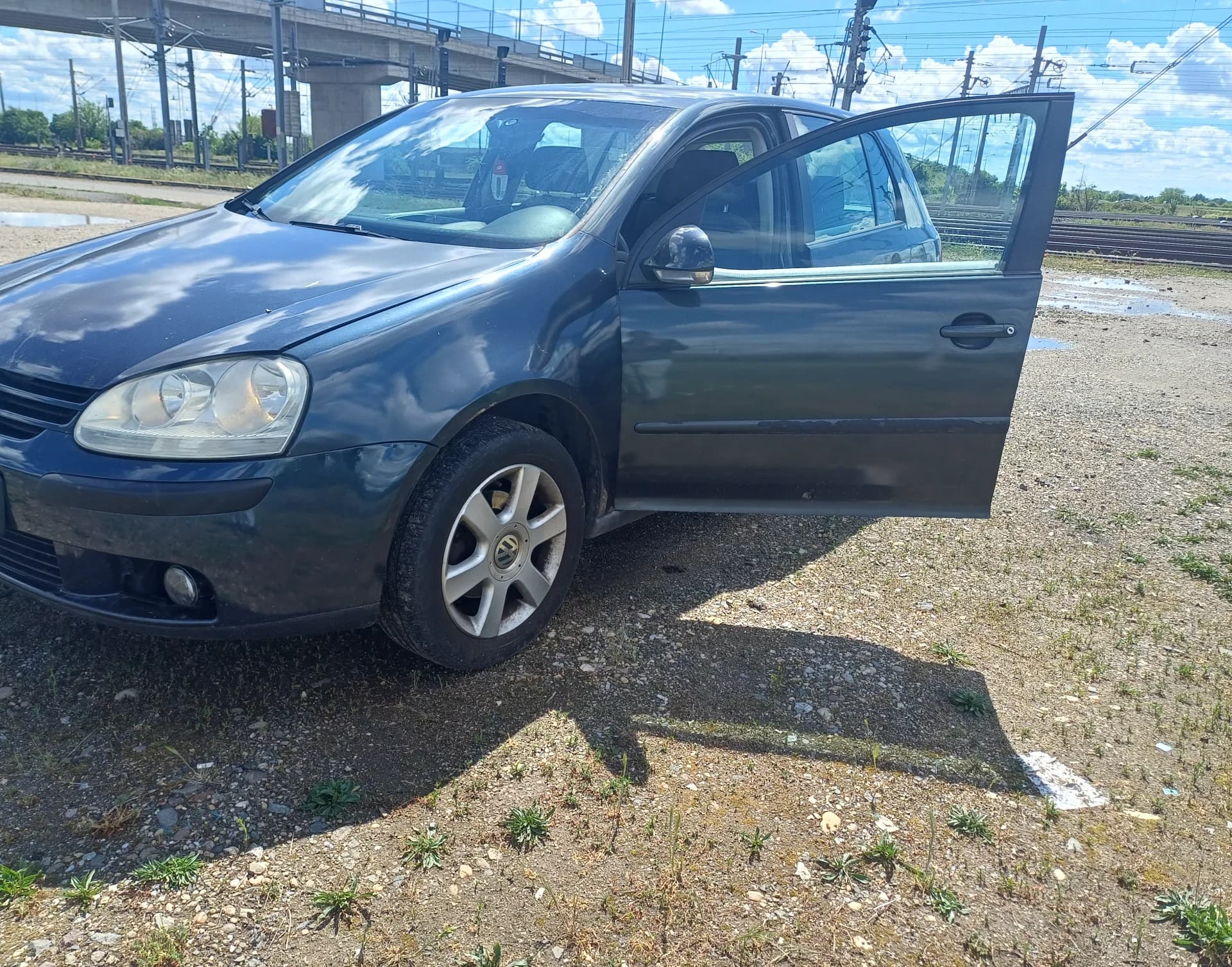 VW Golf 5 1.4 MPI – fotografia 2 din 6