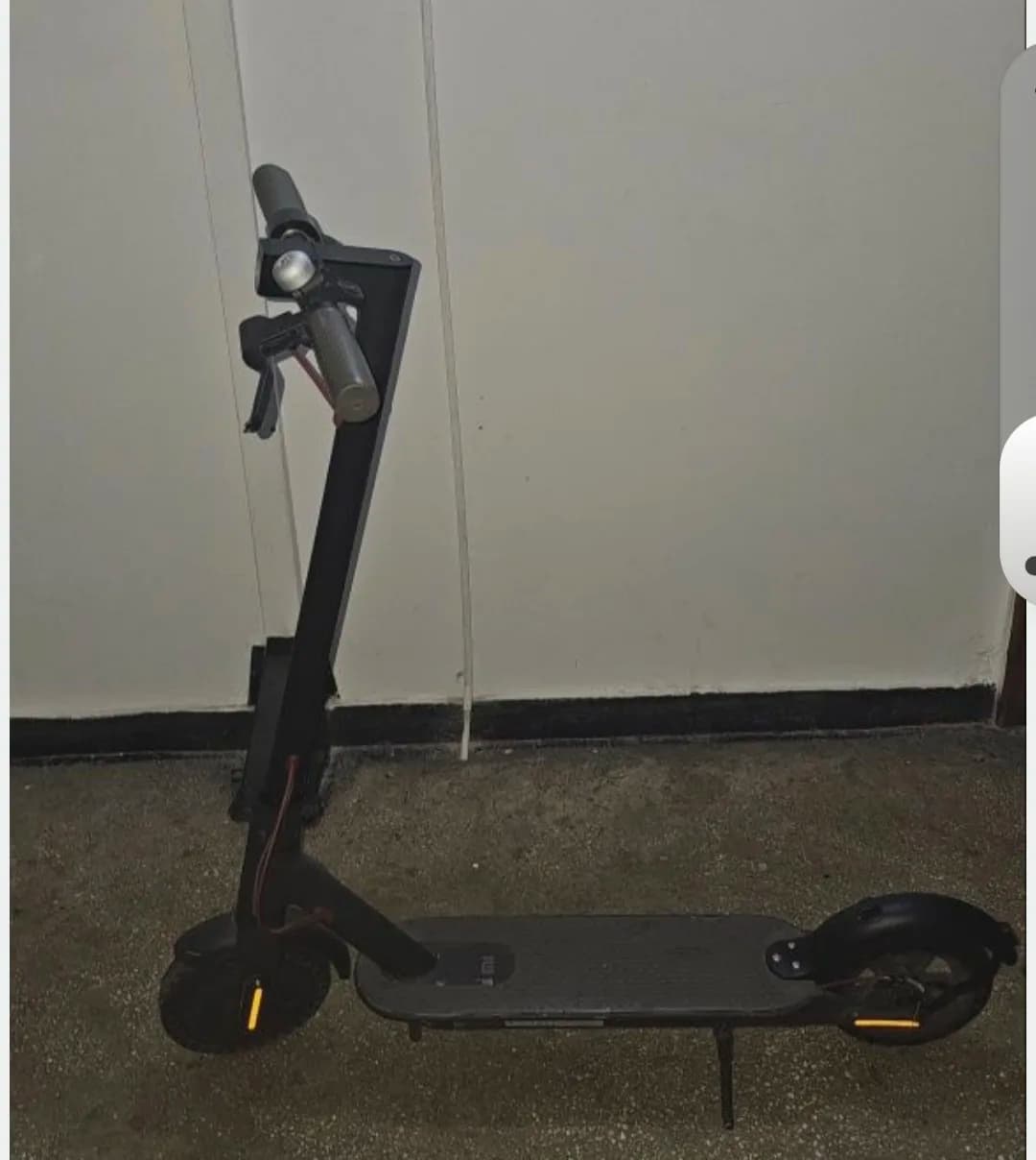 Trotinetă electrică,pliabila- Xiaomi M365 – stare bună – fotografia 5 din 5