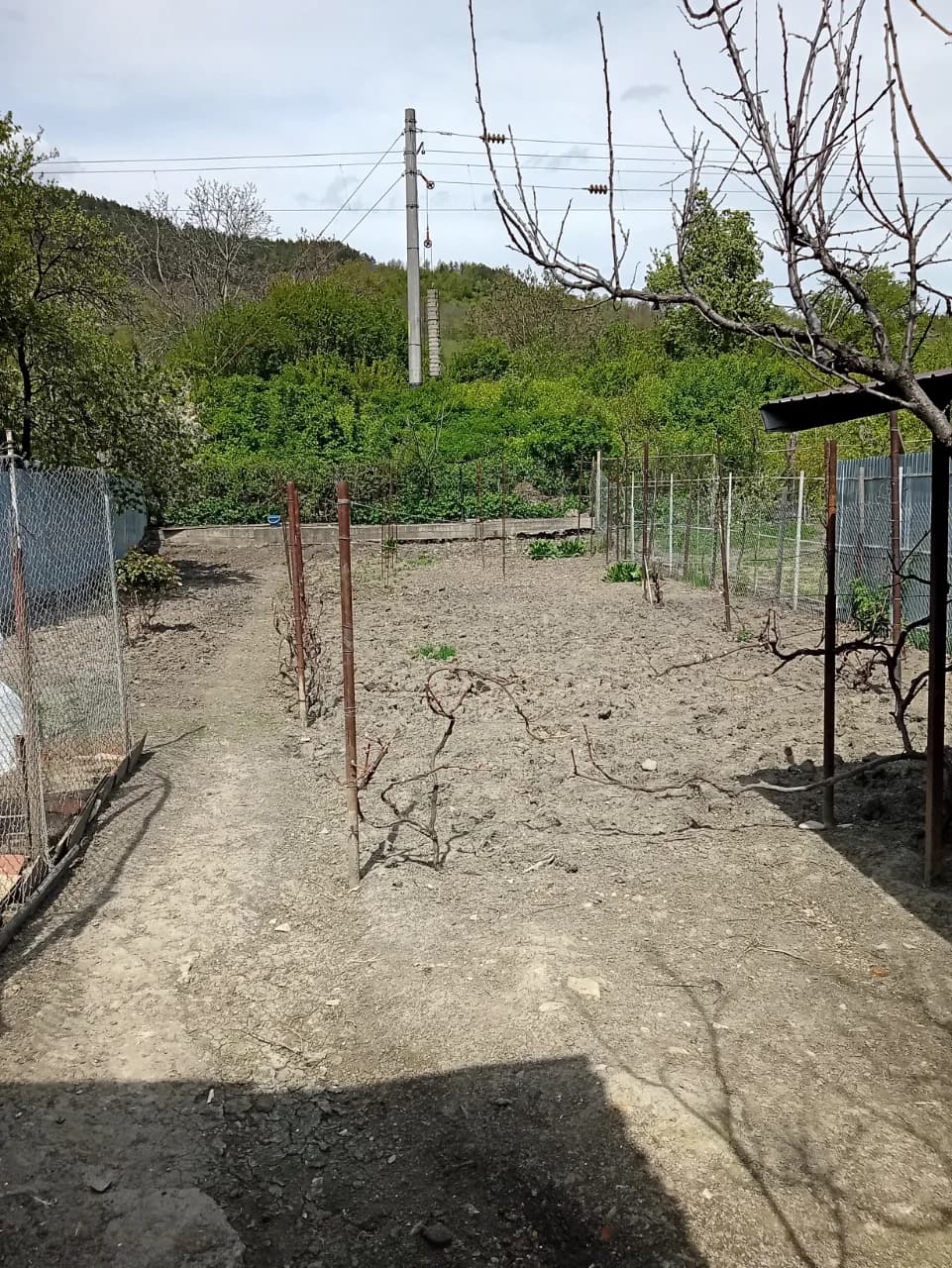 Vând 1/2 casă în Târgu Ocna aproape de gara și de centrul oraslui – fotografia 2 din 8