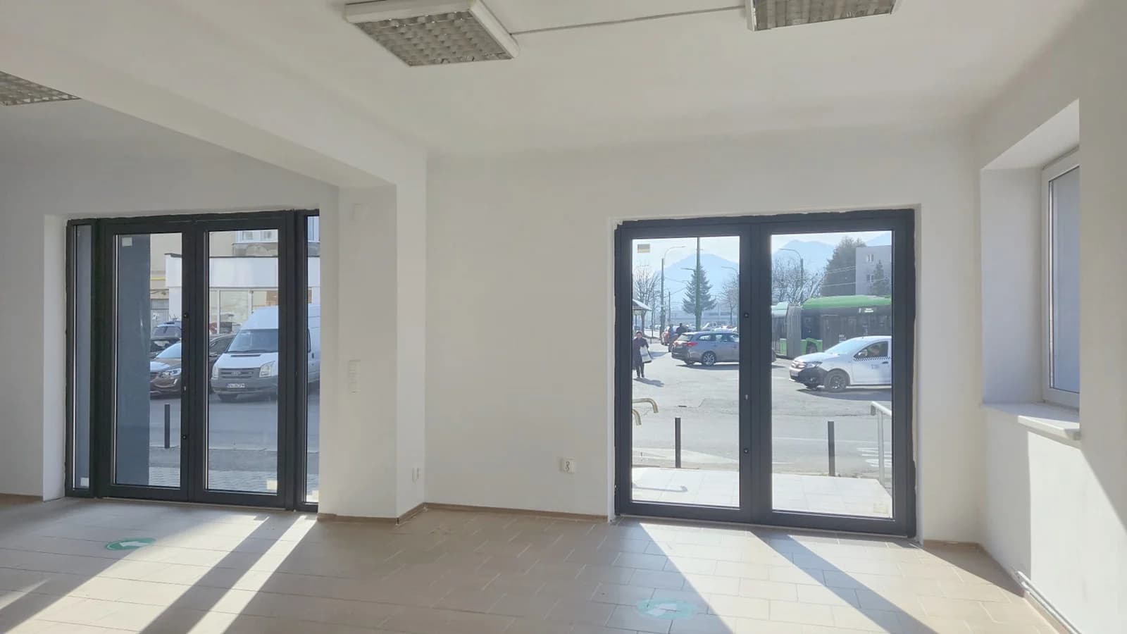 Spațiu cu vizibilitate excelentă, Carpaților - Barbu Lăutaru. – fotografia 7 din 7