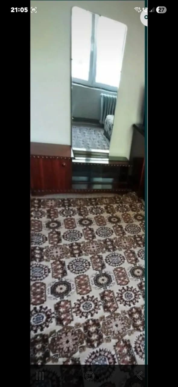 Oglinda tip toaletă de machiaj – fotografia 3 din 4